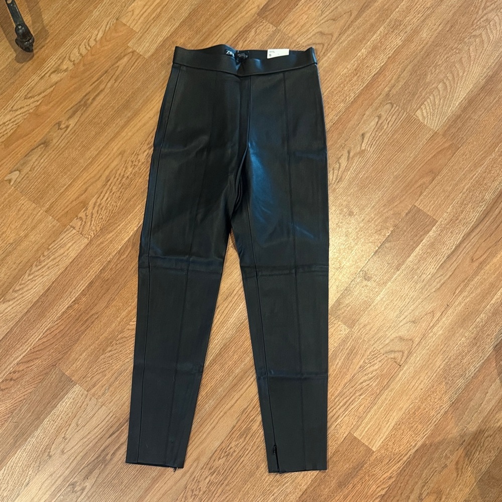 Zara Women's Black Faux Leather Leggings